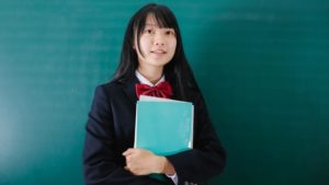 高卒就職「１人１社制」：秋田、沖縄除く４５都道府県で慣例、規制改革会議が検討